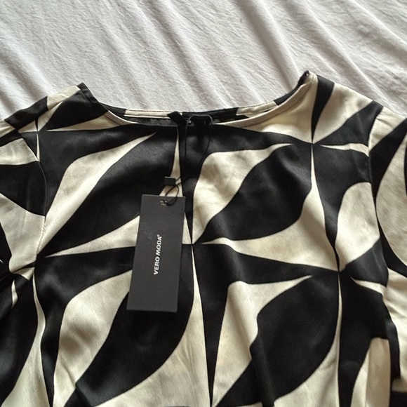 70's style Kypra Mini Dress - Picture 4 of 5